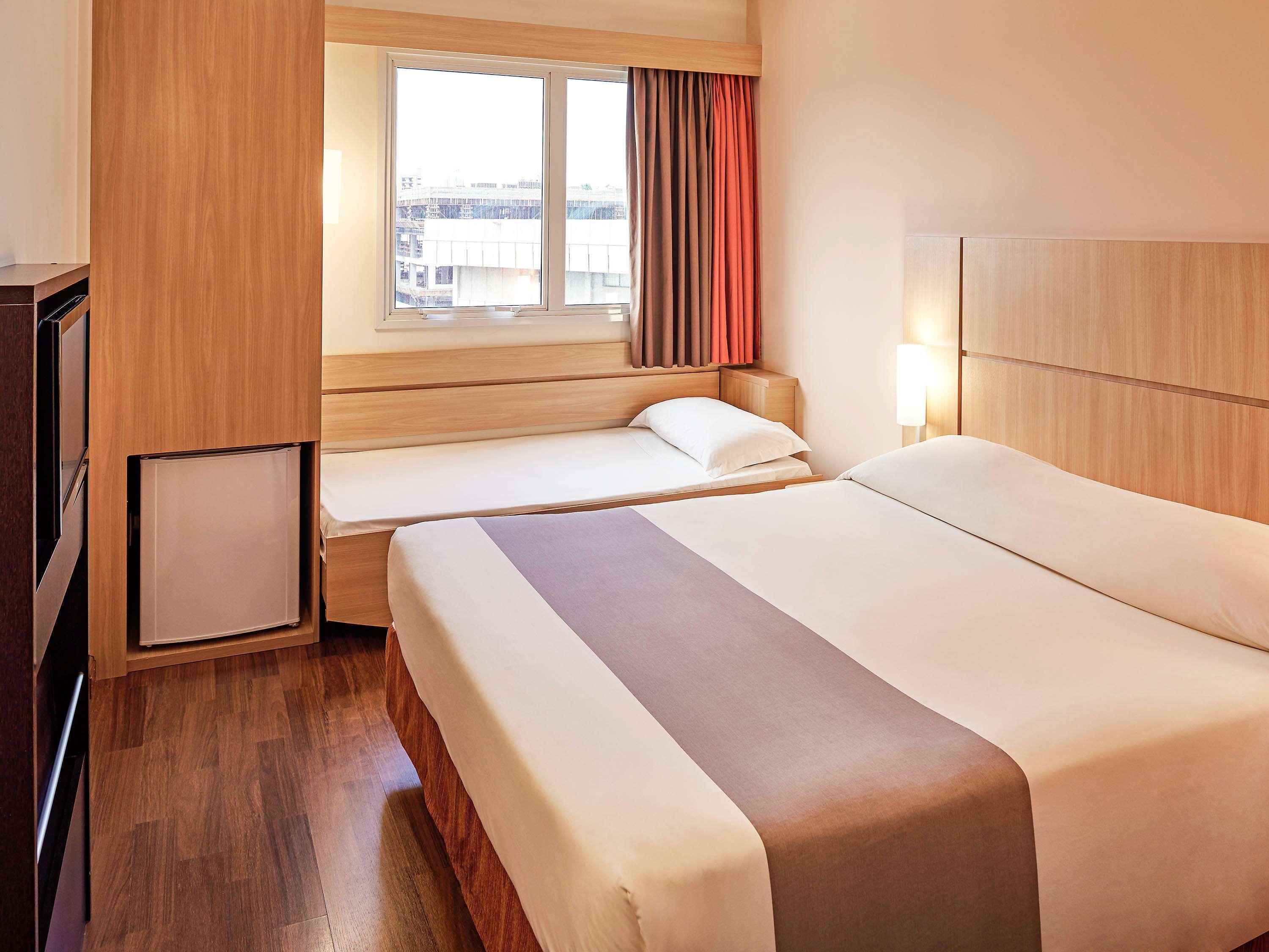 Ibis Sao Jose Hotel Exterior photo