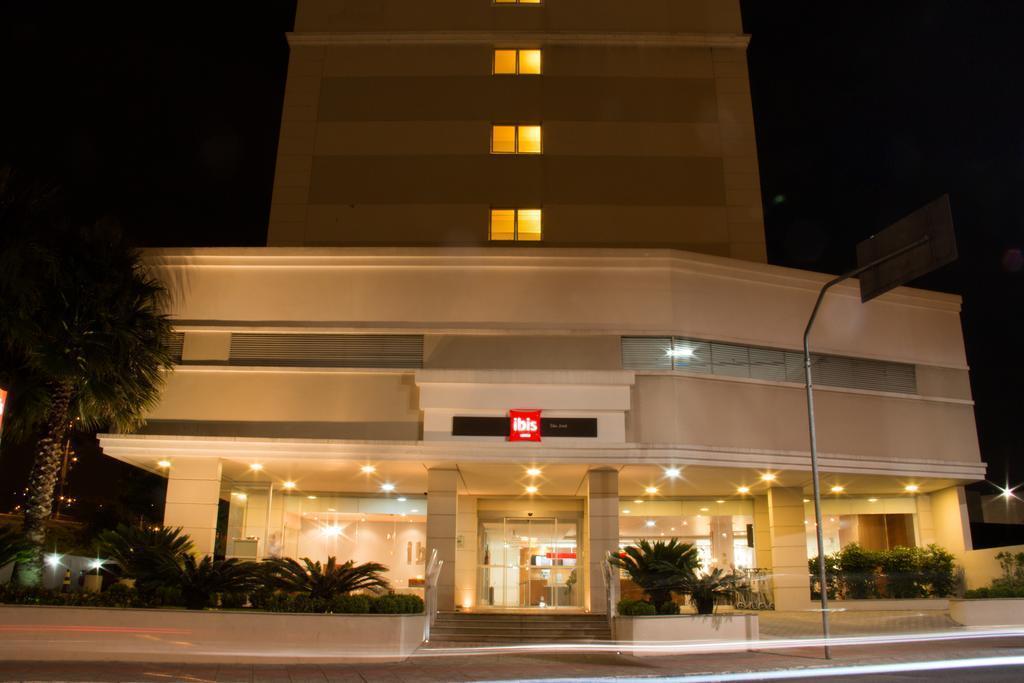 Ibis Sao Jose Hotel Exterior photo